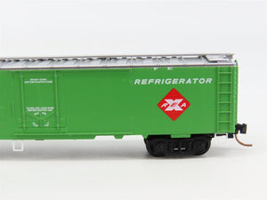 N Scale Micro-Trains 52030 REX Santa Fe / REA 52' Reefer 4083 RTR