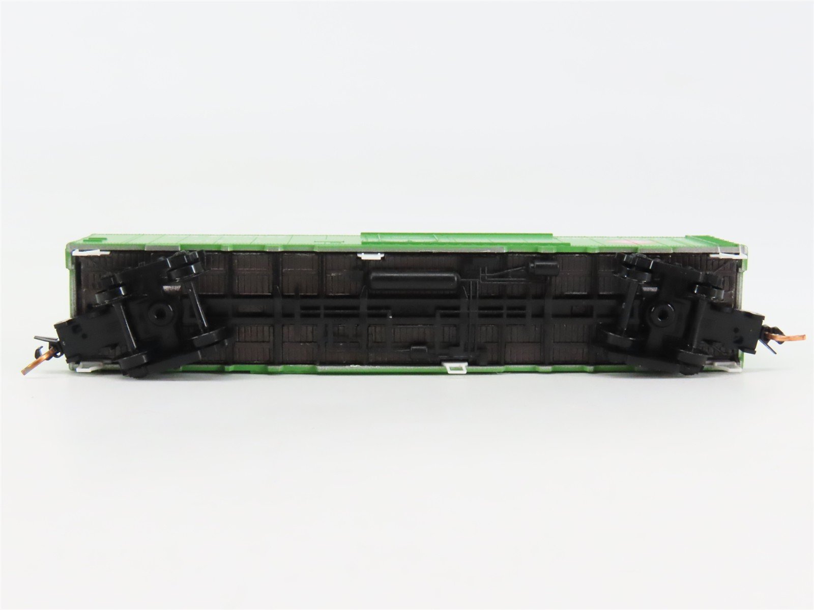 N Scale Micro-Trains 52030 REX Santa Fe / REA 52' Reefer 4083 RTR