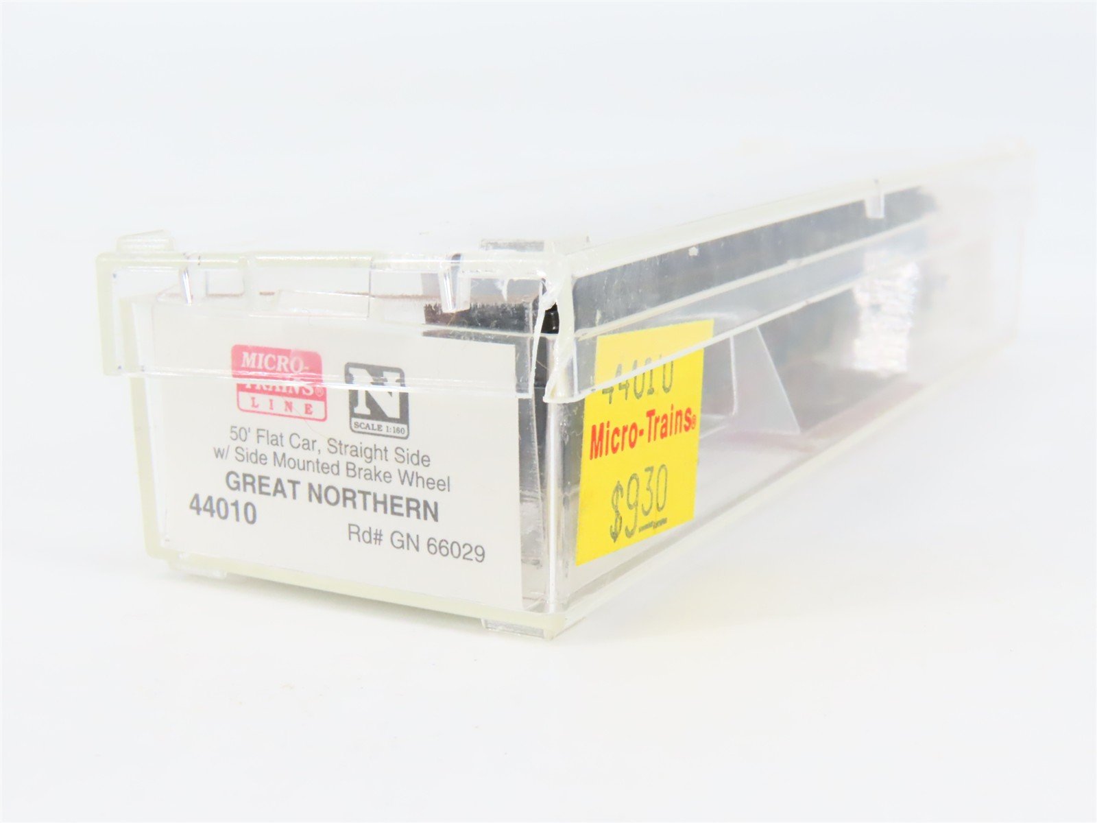 N Scale Micro-Trains 44010 GN Great Northern 50' Flat Car 66029 RTR