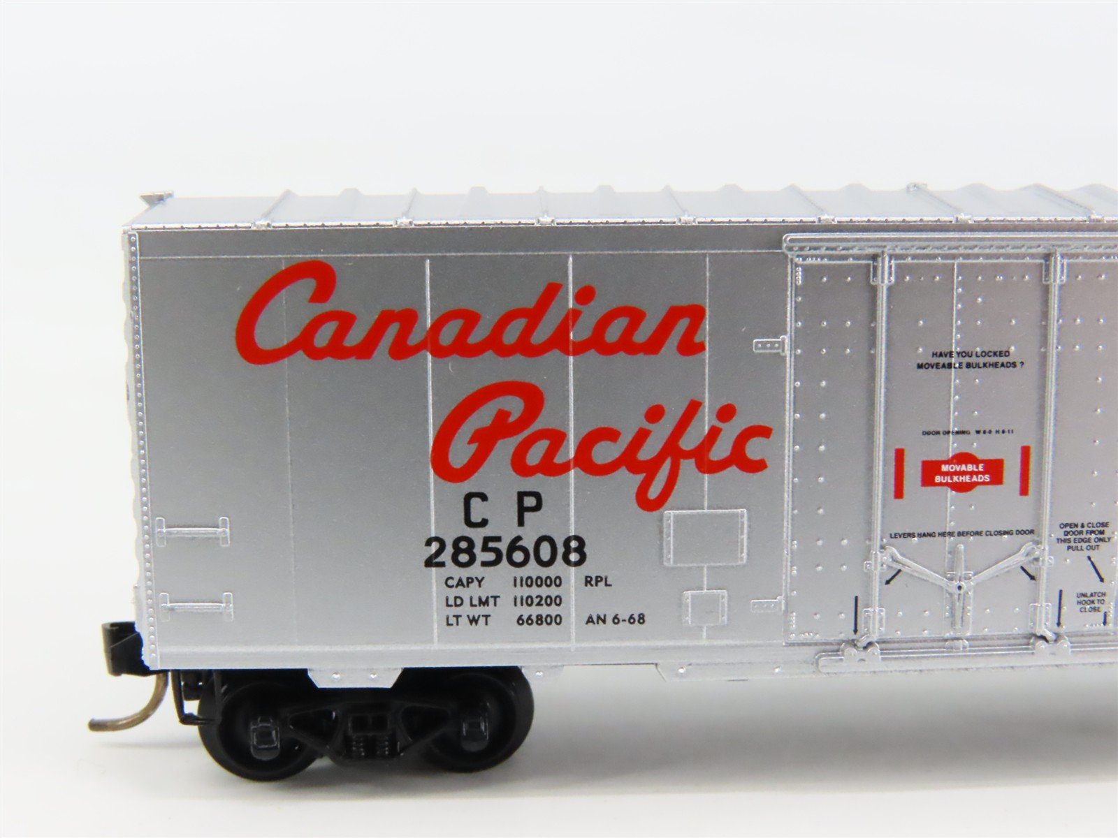 N Scale Micro-Trains 74040/1 CP Canadian Pacific 40' Box Car 285608 RTR