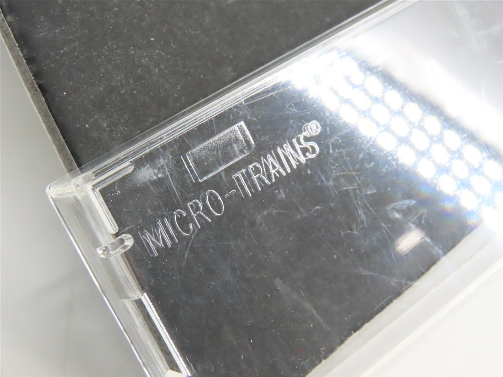 N Scale Micro-Trains 74040/1 CP Canadian Pacific 40' Box Car 285608 RTR