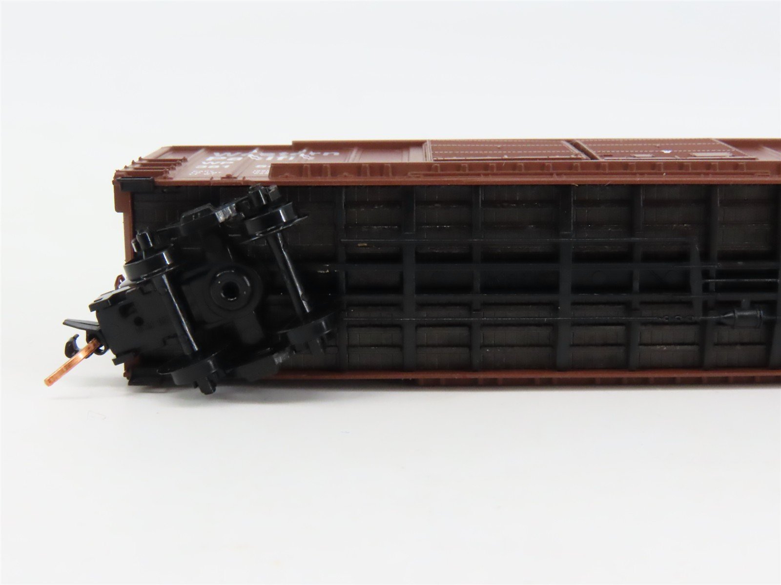 N Scale Micro-Trains 30080 WP Western Pacific 50' Box Car 38154 RTR