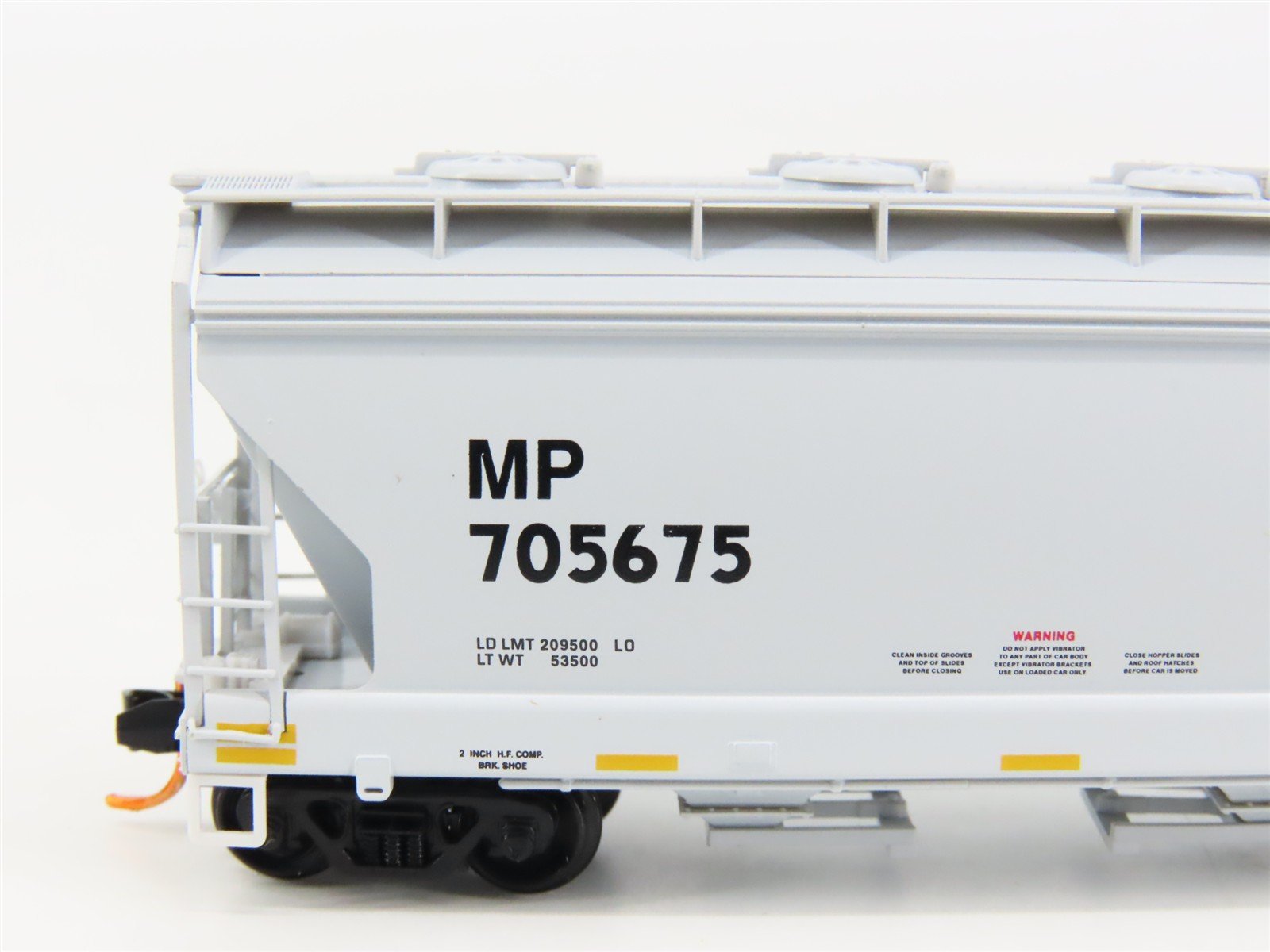 N Scale Micro-Trains 09200270 MP Missouri Pacific Hopper 705675 RTR