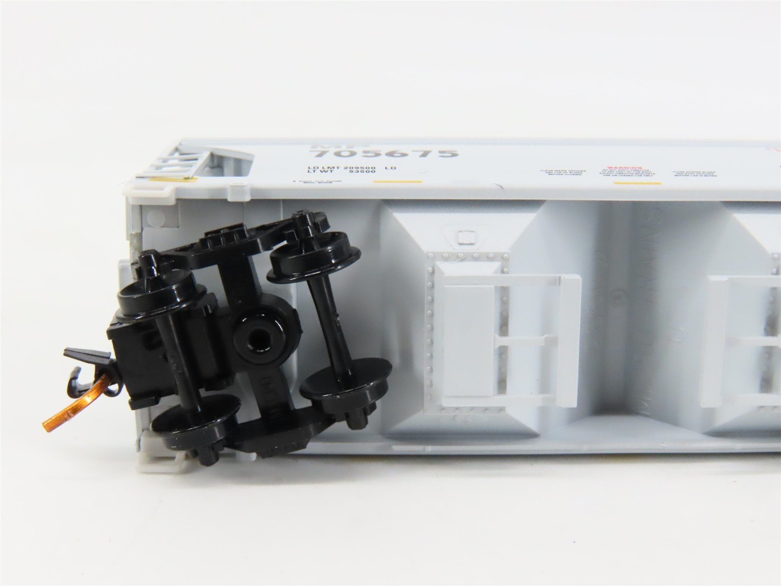 N Scale Micro-Trains 09200270 MP Missouri Pacific Hopper 705675 RTR