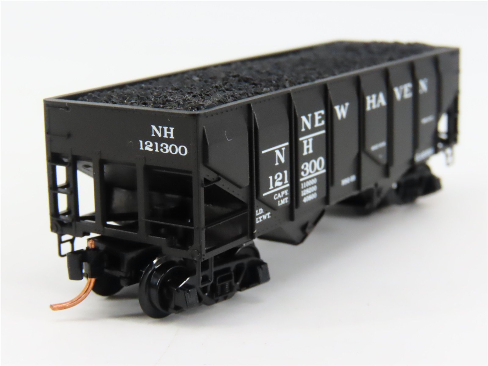 N Scale Micro-Trains 08500030 NH New Haven 33' Hopper 121300 RTR