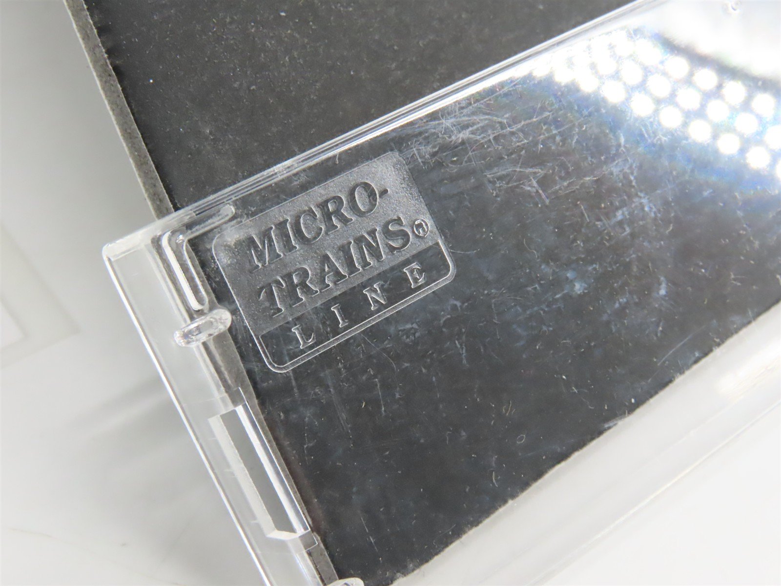 N Scale Micro-Trains 08500030 NH New Haven 33' Hopper 121300 RTR