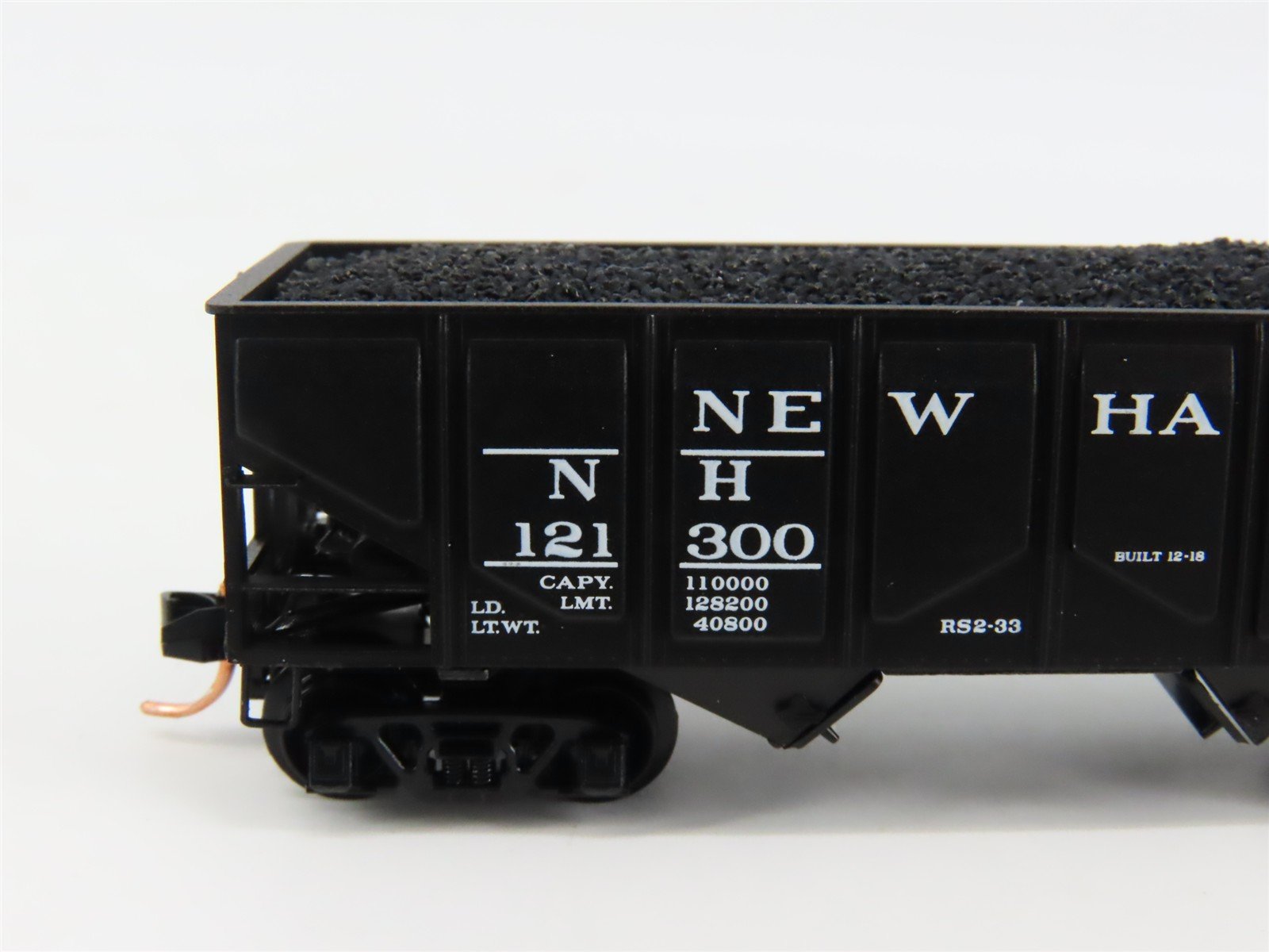 N Scale Micro-Trains 08500030 NH New Haven 33' Hopper 121300 RTR