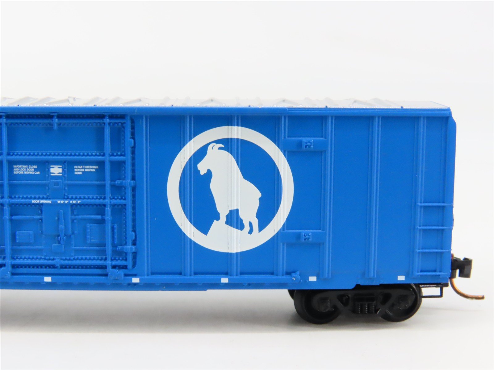 N Scale Micro-Trains 02700070 GN Great Northern 50' Box Car 138710 RTR