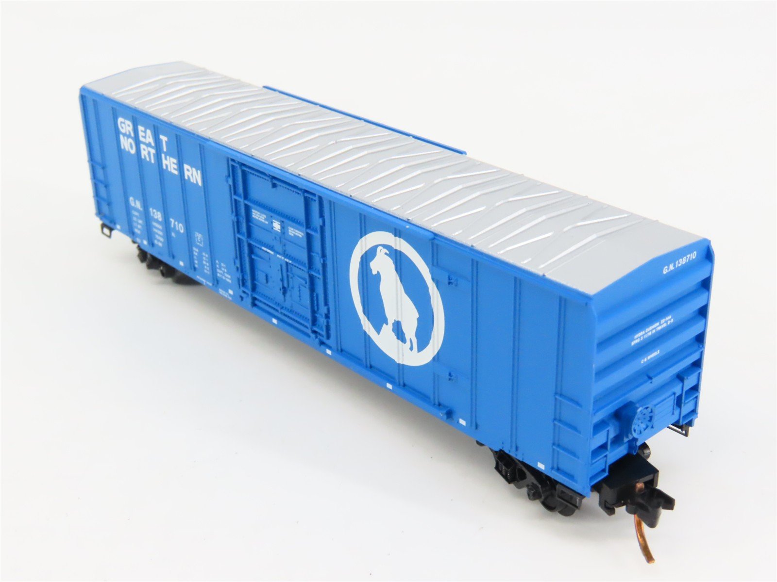 N Scale Micro-Trains 02700070 GN Great Northern 50' Box Car 138710 RTR