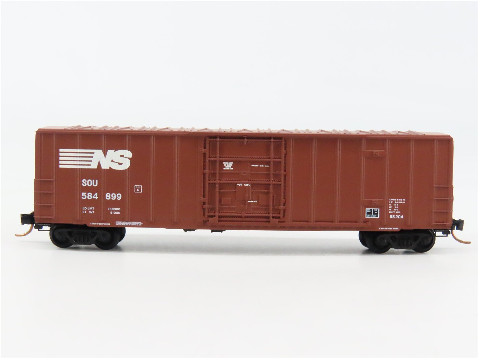 N Scale Micro-Trains 27230 SOU Norfolk Southern 50' Box Car 584899 RTR
