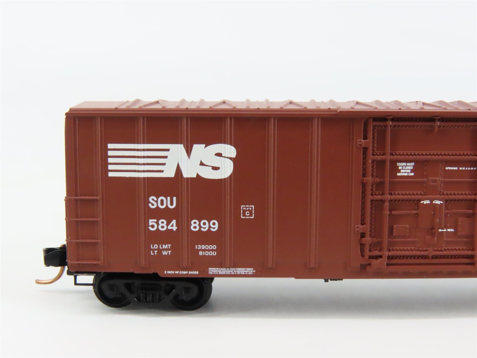 N Scale Micro-Trains 27230 SOU Norfolk Southern 50' Box Car 584899 RTR