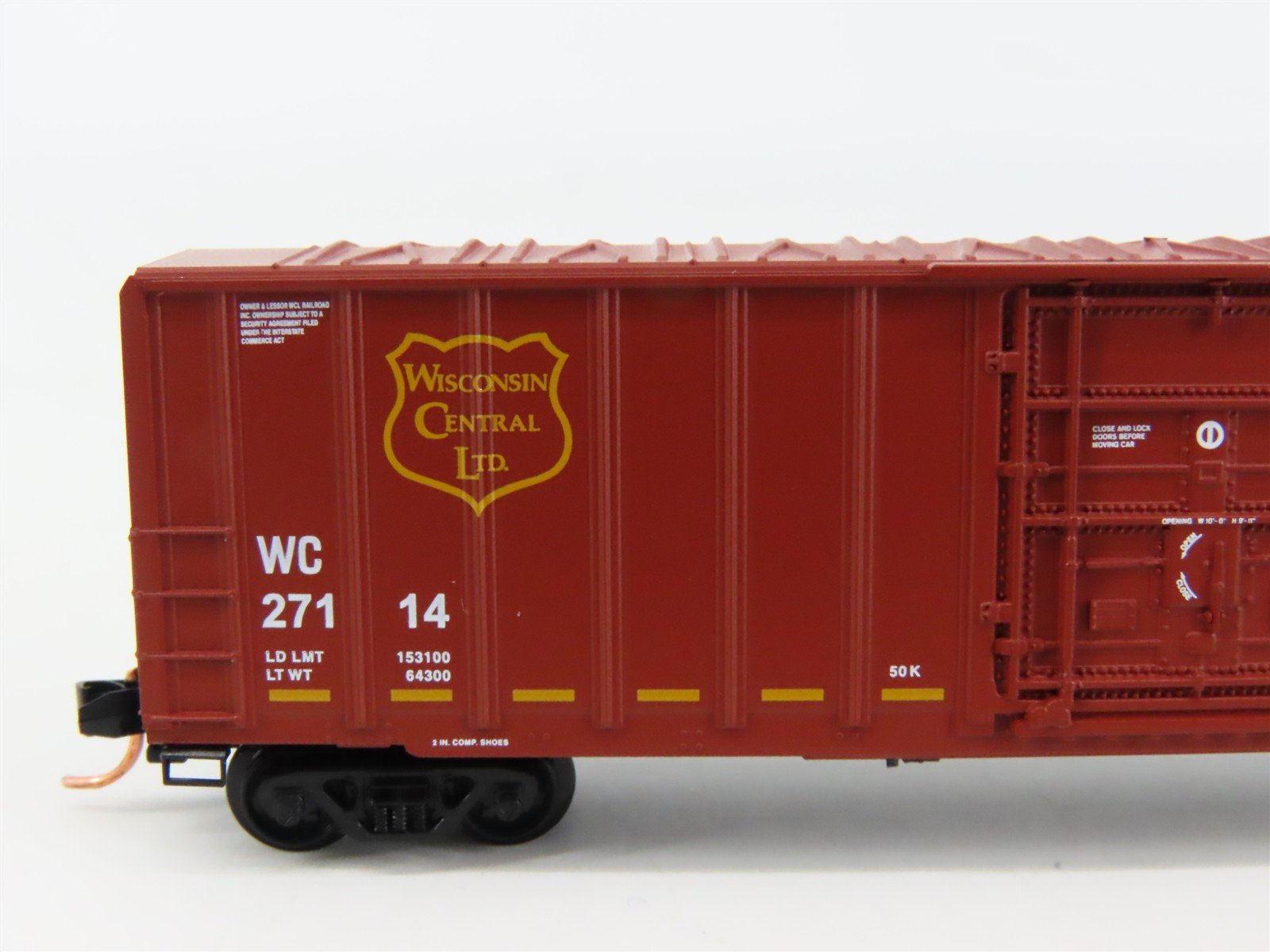 N Scale Micro-Trains 27200 WC Wisconsin Central 50' Box Car 27114 RTR