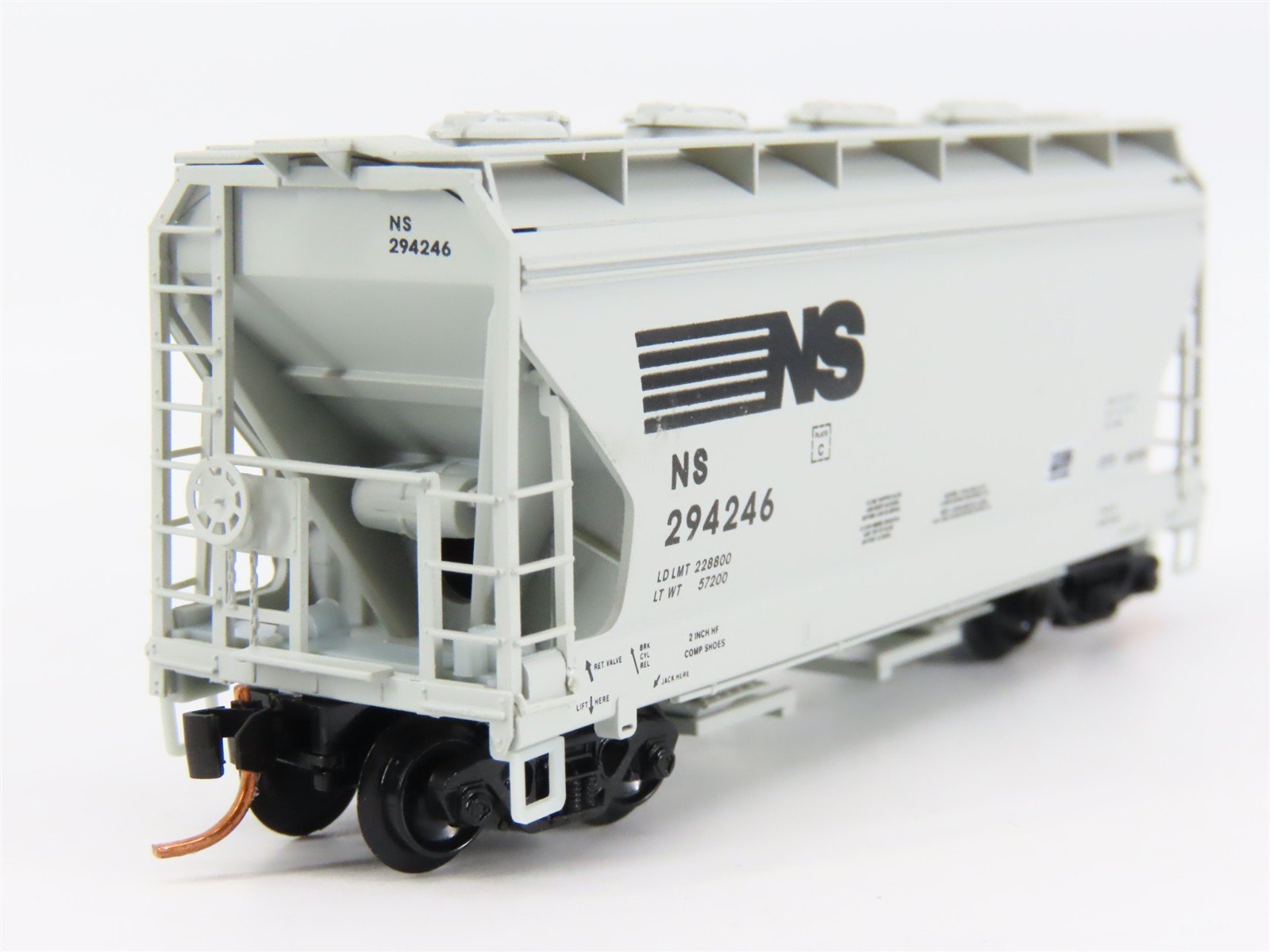 N Scale Micro-Trains 09200240 NS Norfolk Southern Hopper 294246 RTR