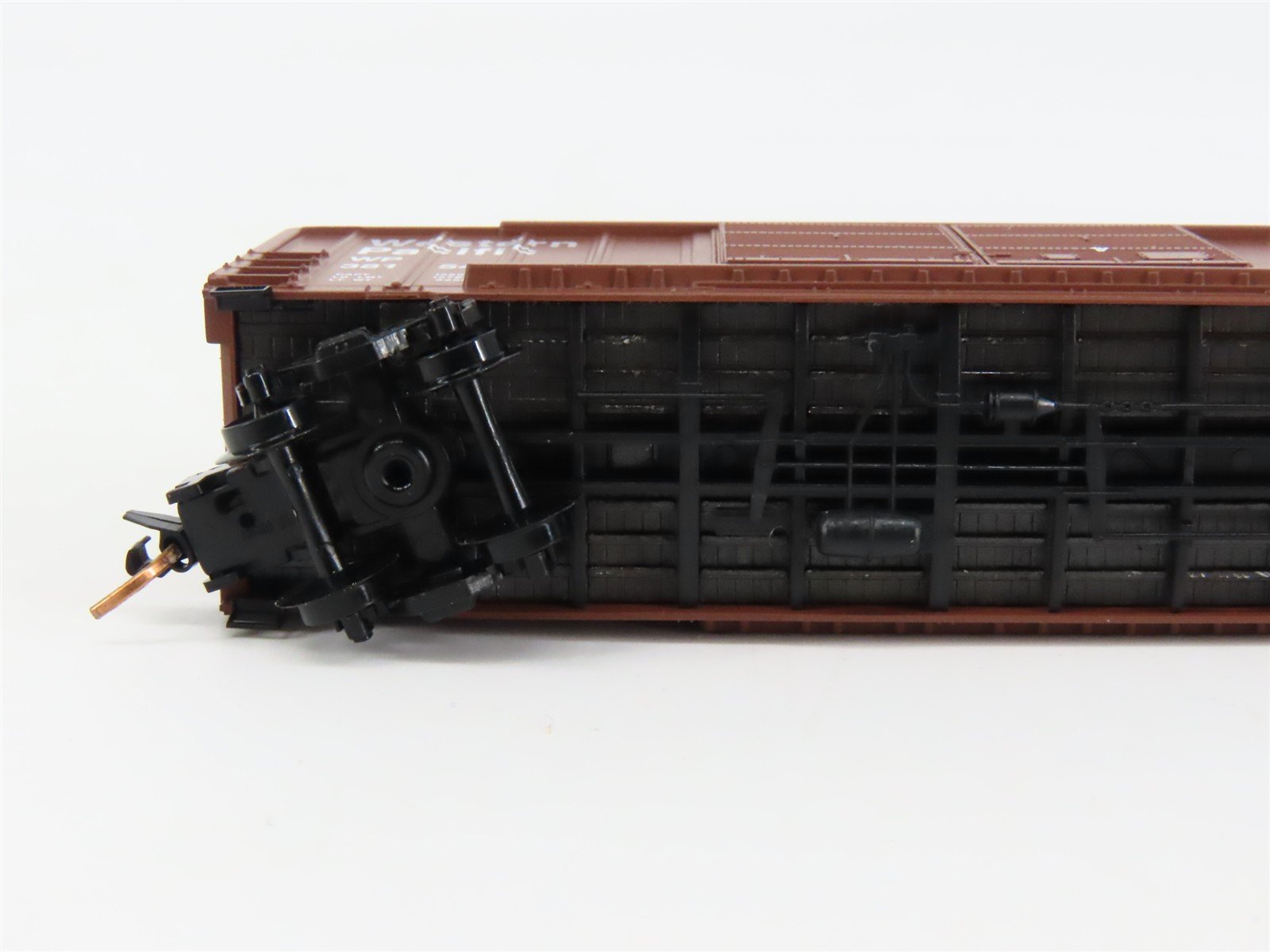 N Scale Micro-Trains 30080 WP Western Pacific 50' Box Car 38154 RTR