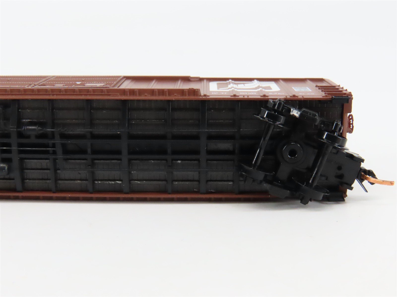 N Scale Micro-Trains 30080 WP Western Pacific 50' Box Car 38154 RTR