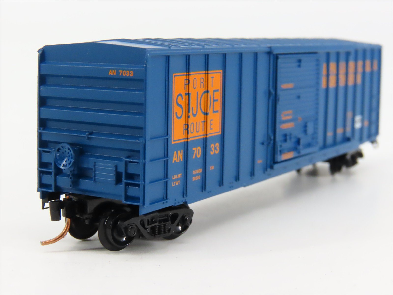 N Scale Micro-Trains 25600 AN Apalachicola Northern 50' Box Car 7033 RTR
