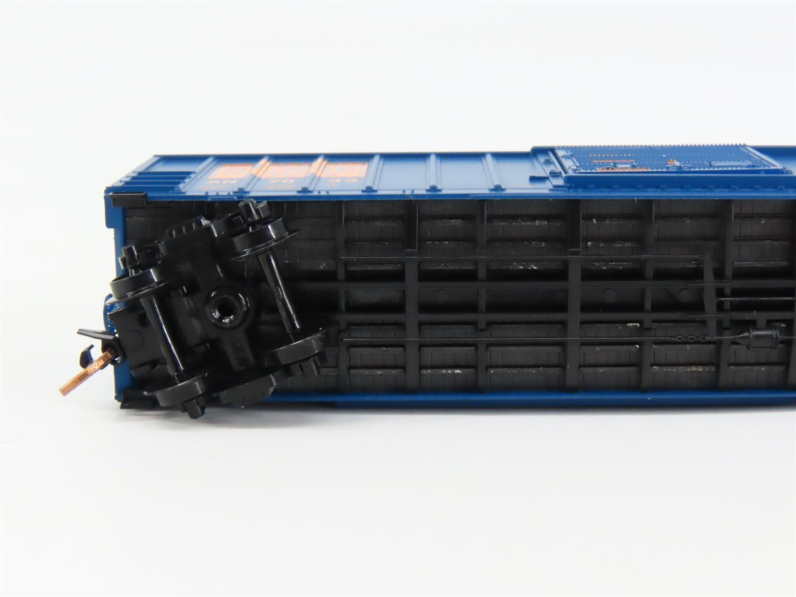 N Scale Micro-Trains 25600 AN Apalachicola Northern 50' Box Car 7033 RTR