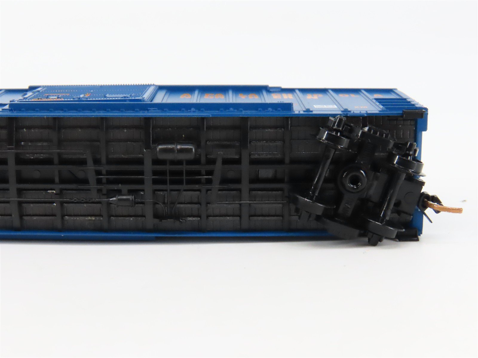N Scale Micro-Trains 25600 AN Apalachicola Northern 50' Box Car 7033 RTR