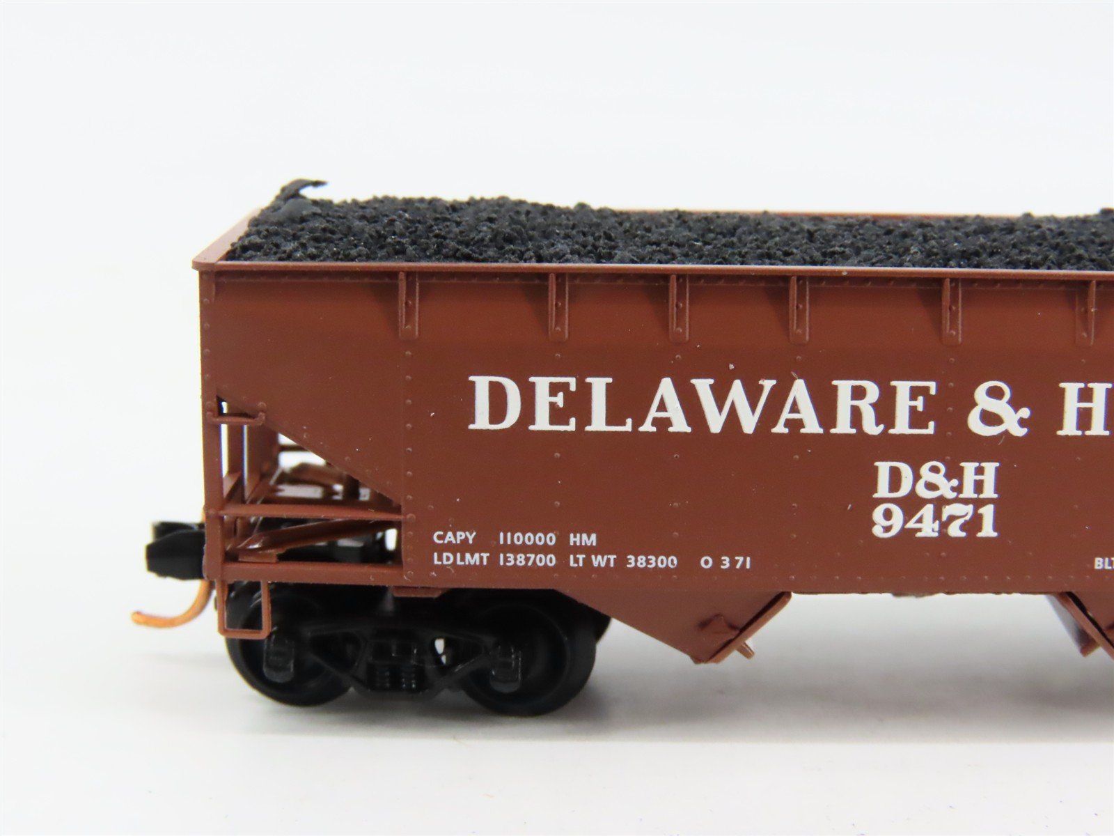 N Scale Micro-Trains 05500340 D&H Delaware & Hudson 33' Hopper 9471 RTR