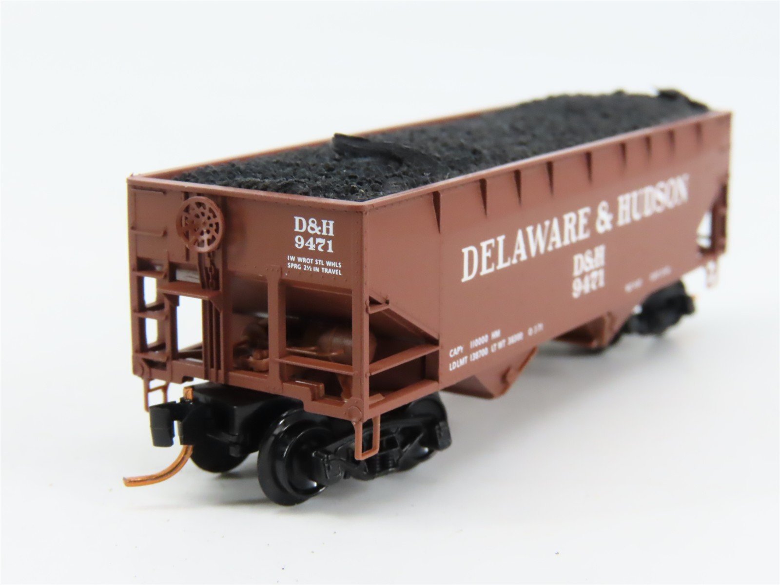 N Scale Micro-Trains 05500340 D&H Delaware & Hudson 33' Hopper 9471 RTR