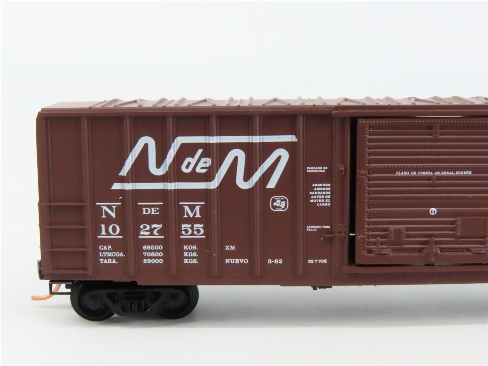 N Scale Micro-Trains 25320 NdeM National Railways of Mexico 50' Box Car RTR