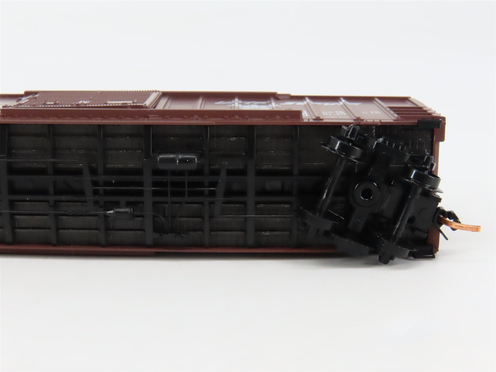 N Scale Micro-Trains 25320 NdeM National Railways of Mexico 50' Box Car RTR
