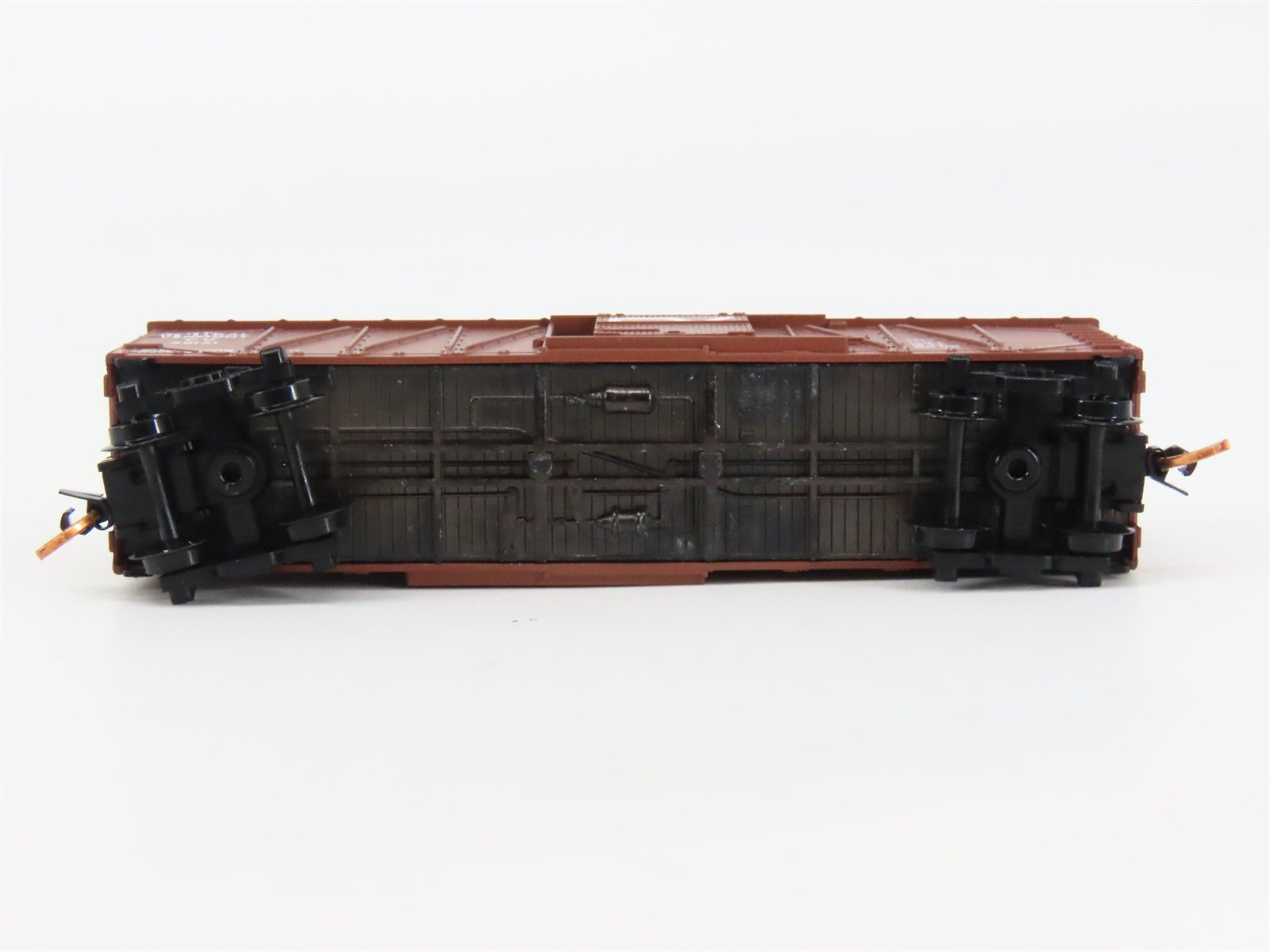 N Scale Micro-Trains 02800160 CV Central Vermont 40' Box Car 40141 RTR