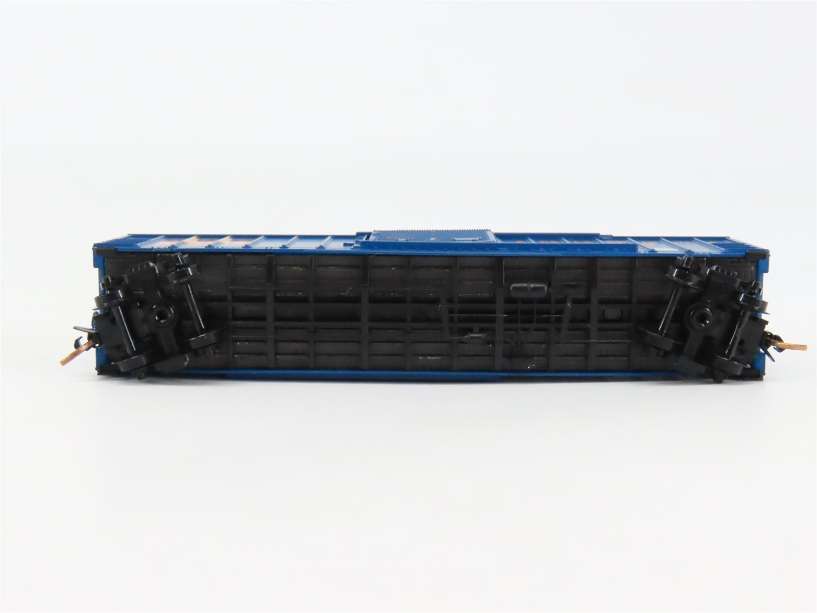N Scale Micro-Trains 25600 AN Apalachicola Northern 50' Box Car 7033 RTR