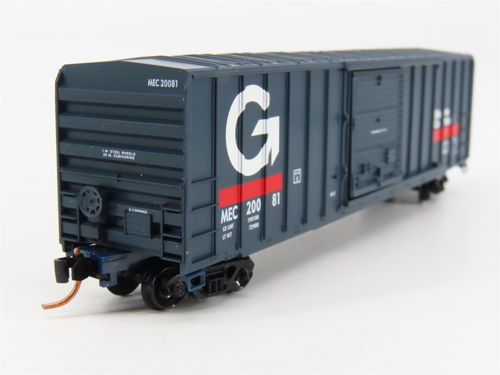 N Scale Micro-Trains 02500440 MEC Maine Central 50' Box Car 20081 RTR
