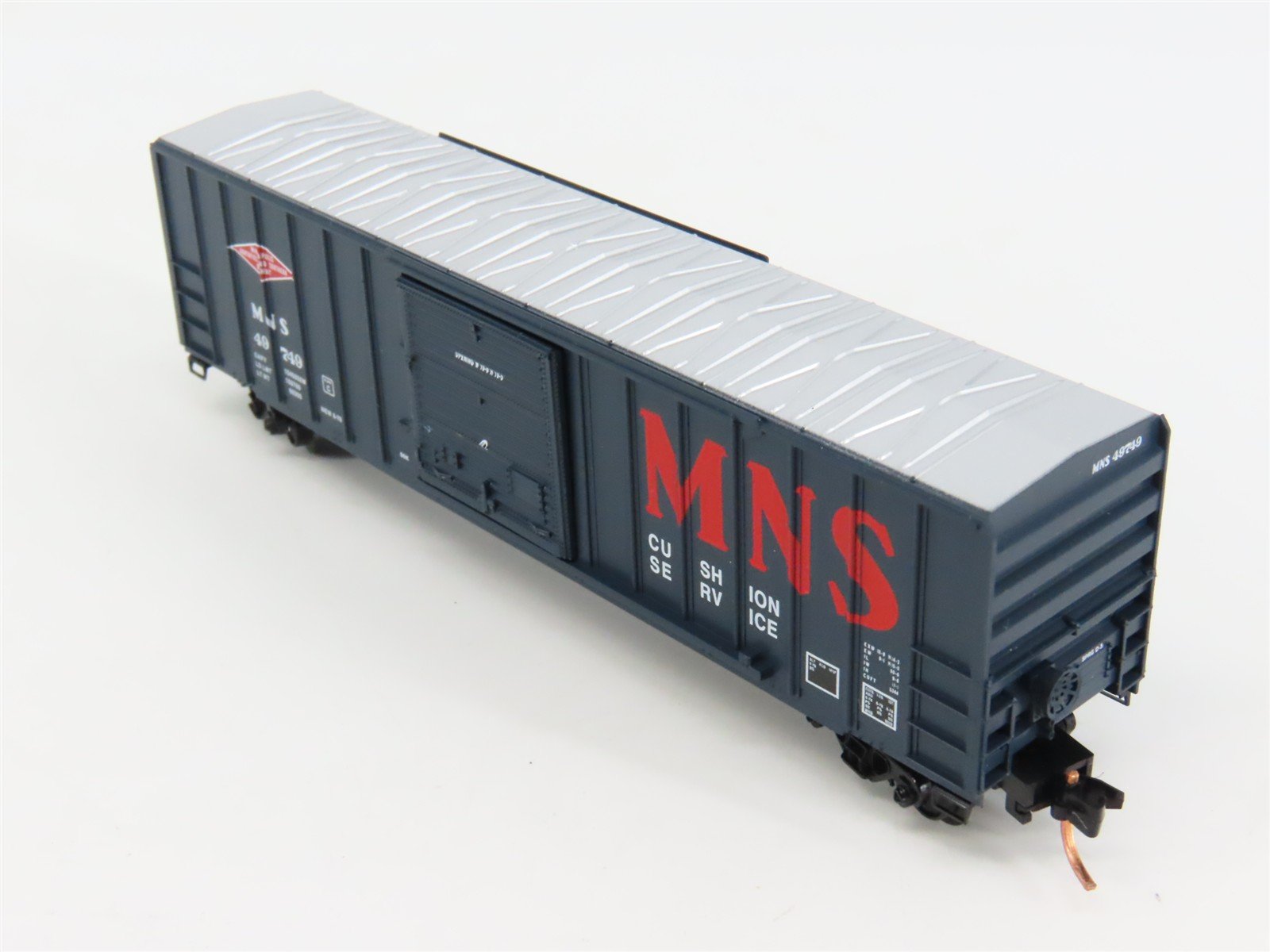 N Scale Micro-Trains 25410 Minneapolis, Northfield & Southern 50' Box Car RTR