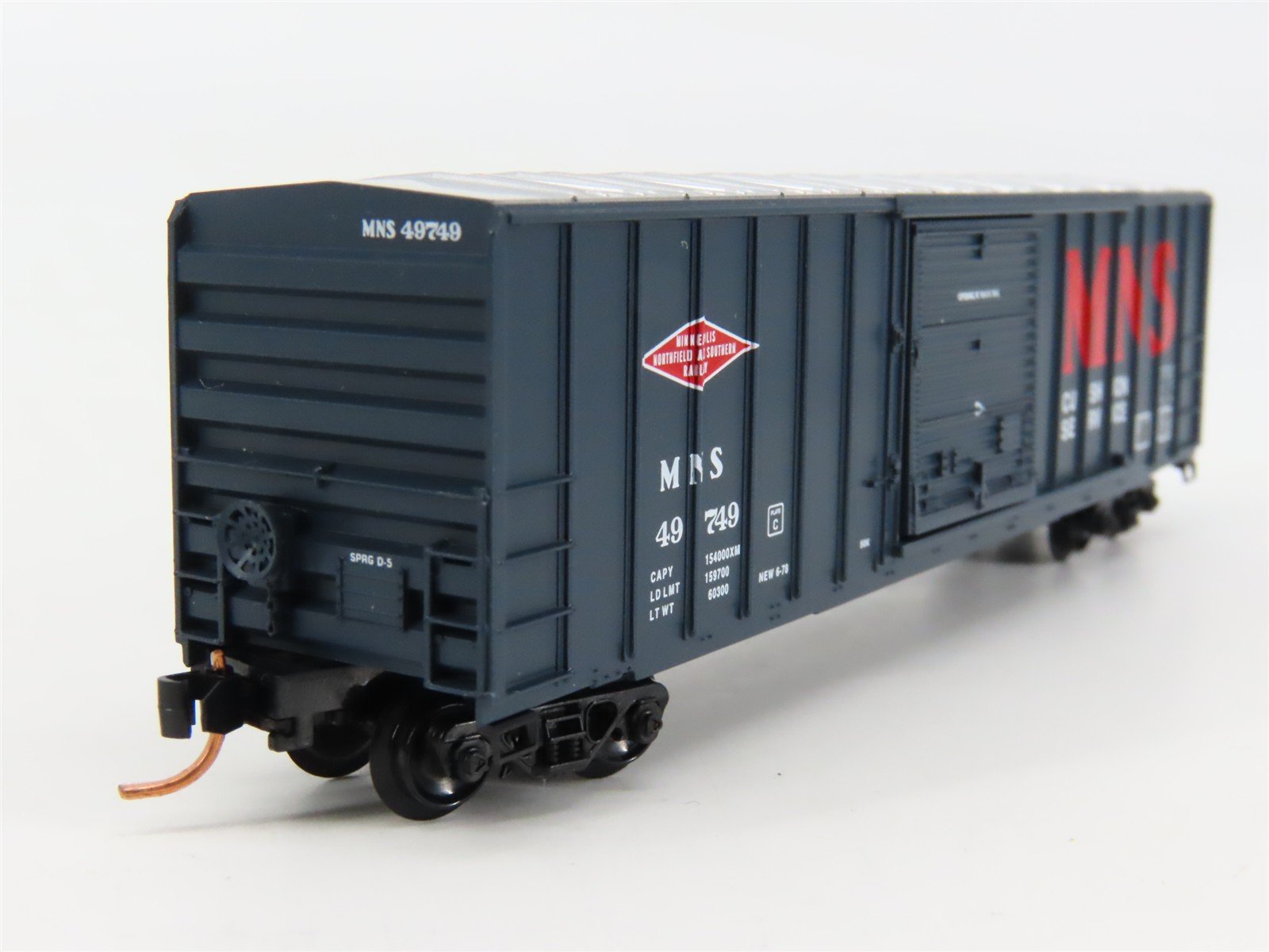 N Scale Micro-Trains 25410 Minneapolis, Northfield & Southern 50' Box Car RTR