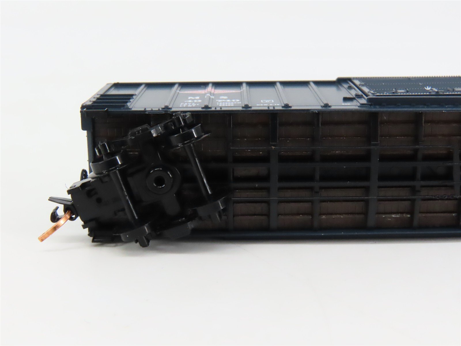 N Scale Micro-Trains 25410 Minneapolis, Northfield & Southern 50' Box Car RTR