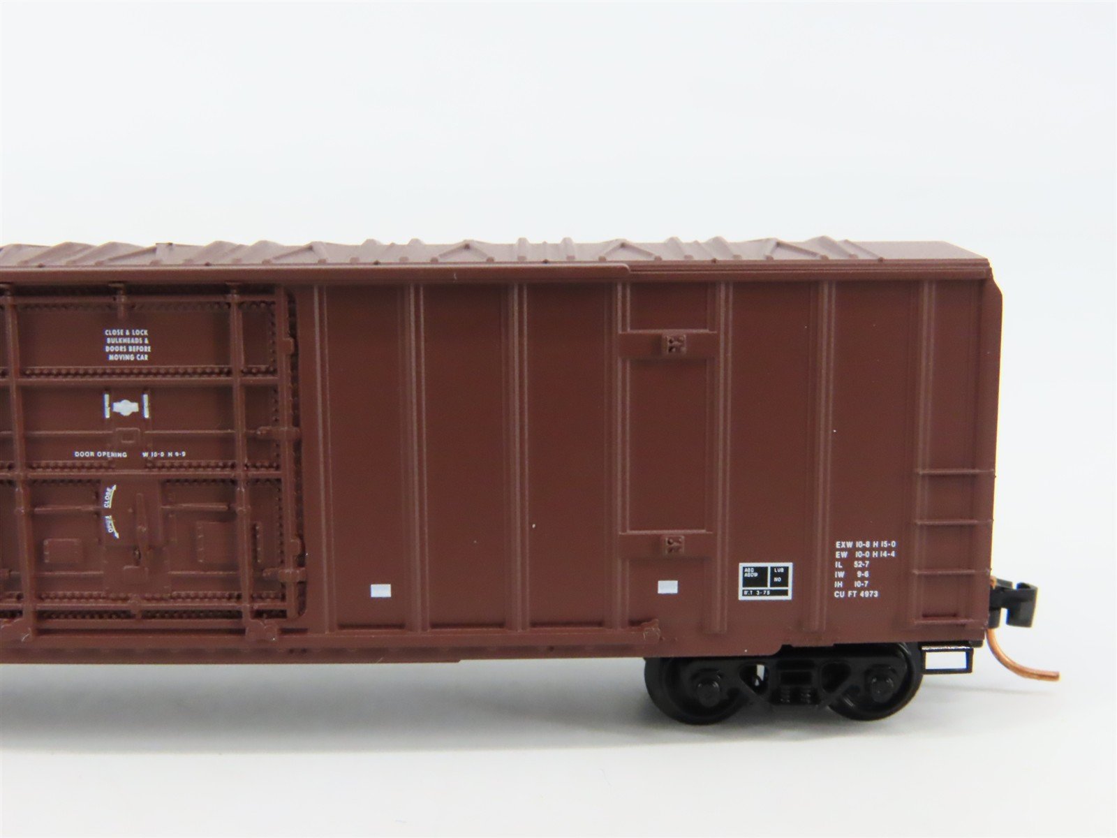 N Scale Micro-Trains 02700300 BNSF Railway 50' Box Car 714083 RTR