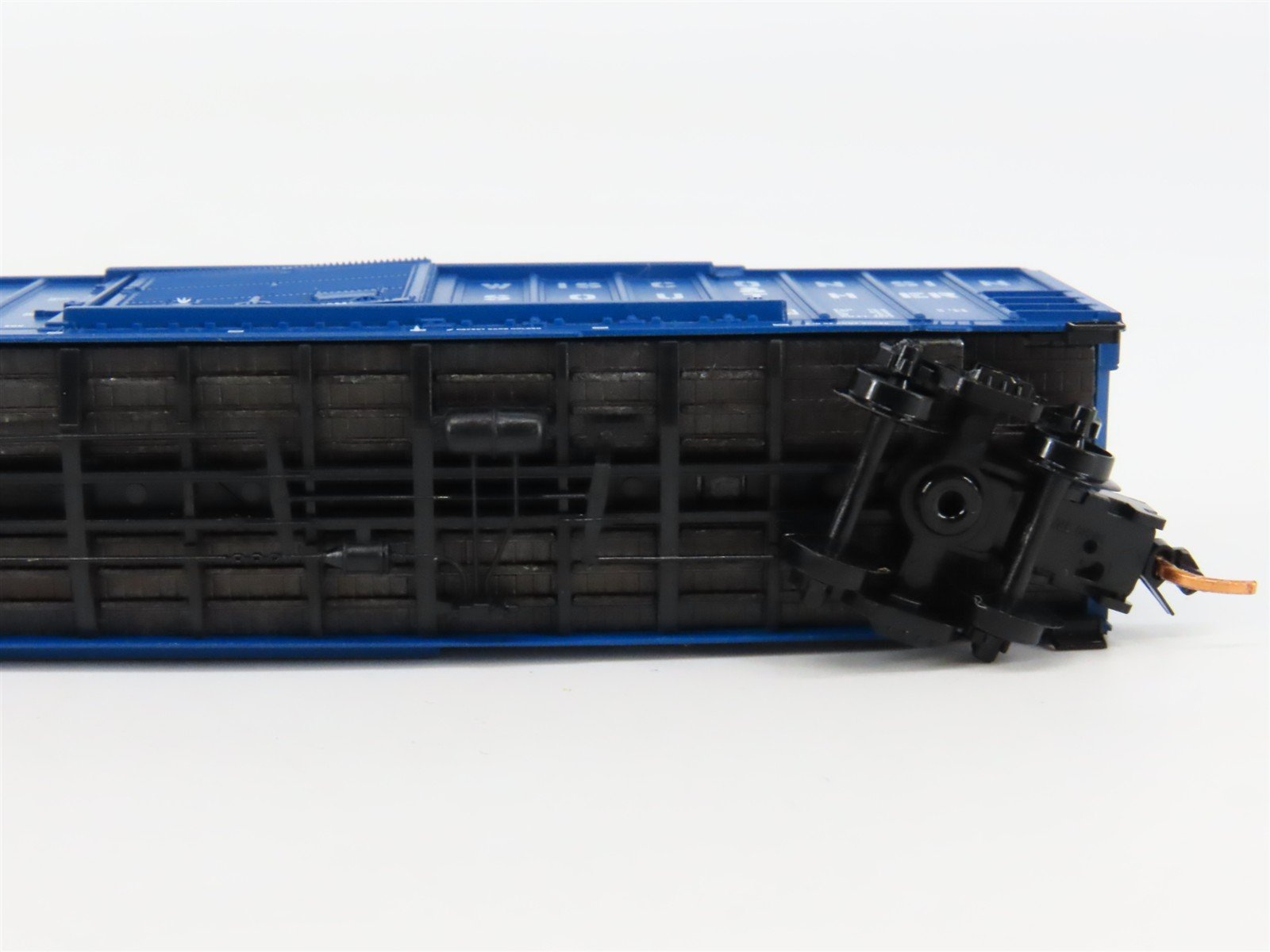 N Scale Micro-Trains 02500570 WSOR Wisconsin & Southern 50' Box Car 101541 RTR