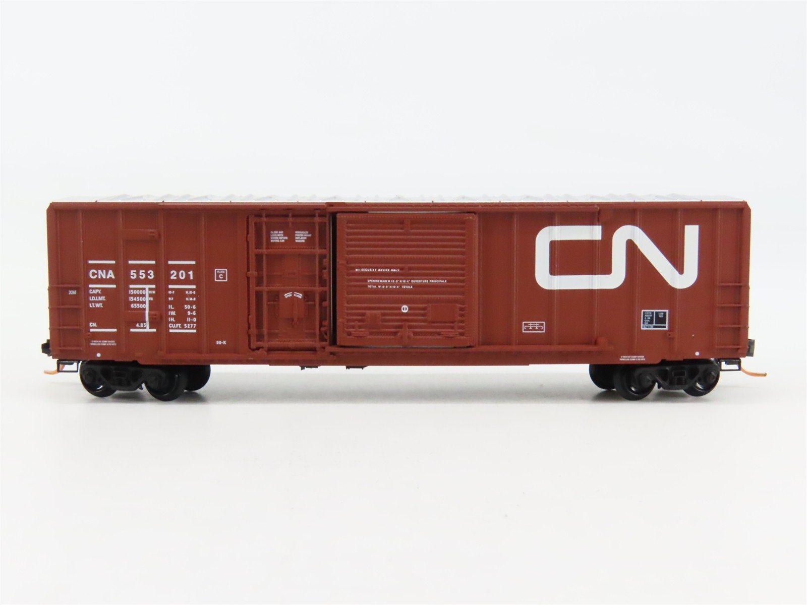 N Scale Micro-Trains 02600030 CN Canadian National 50' Box Car 553201 RTR