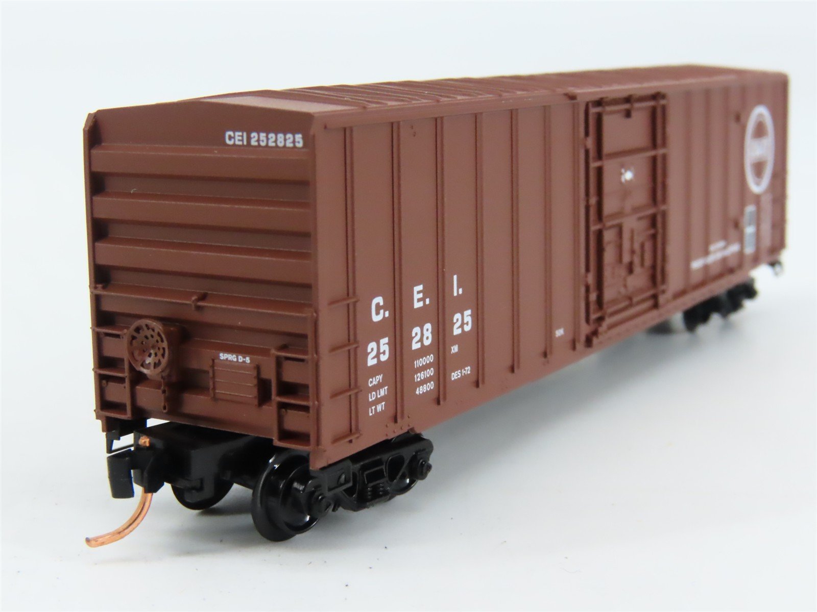 N Scale Micro-Trains 27030 C&EI Chicago & Eastern Illinois 50' Box Car RTR