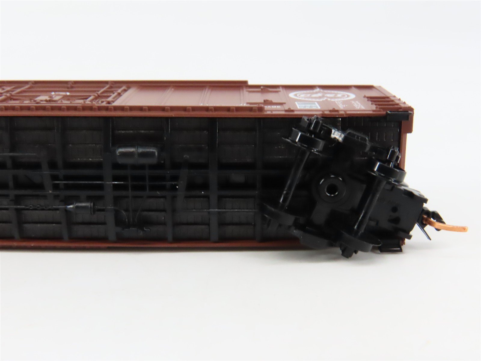 N Scale Micro-Trains 27030 C&EI Chicago & Eastern Illinois 50' Box Car RTR