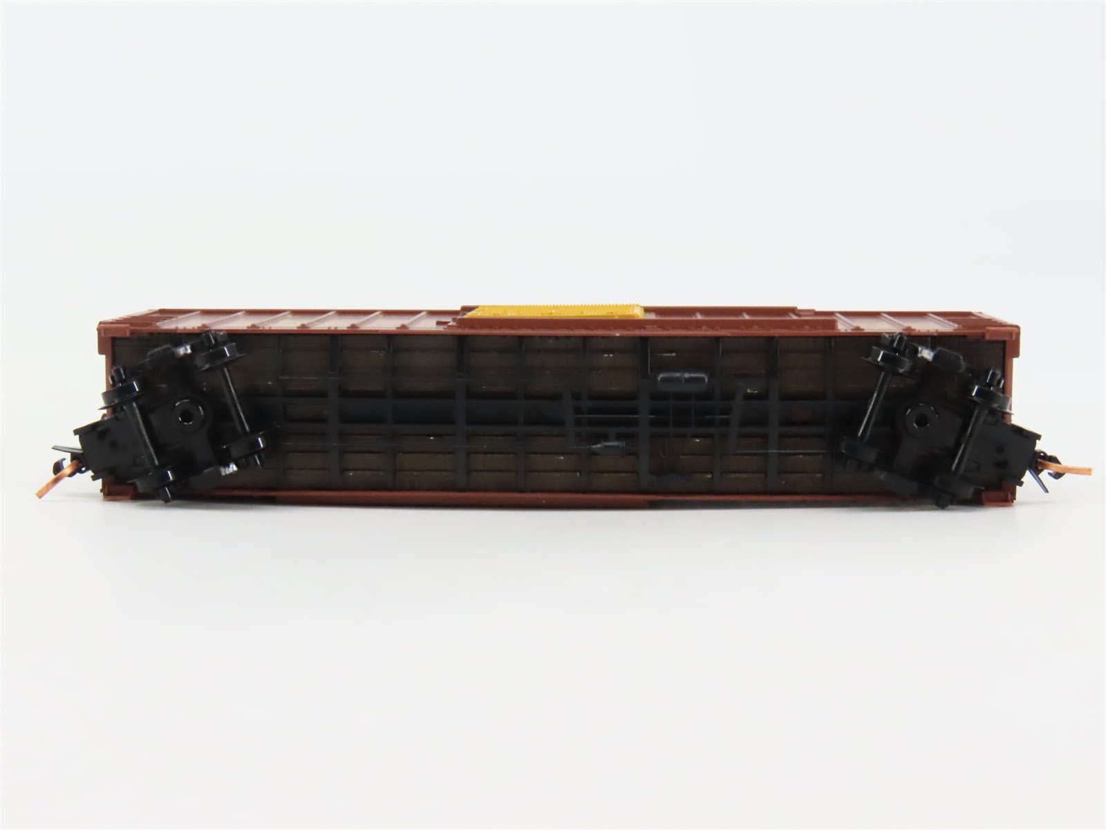 N Scale Micro-Trains 25660 NS Norfolk Southern 50' Box Car 2210 RTR