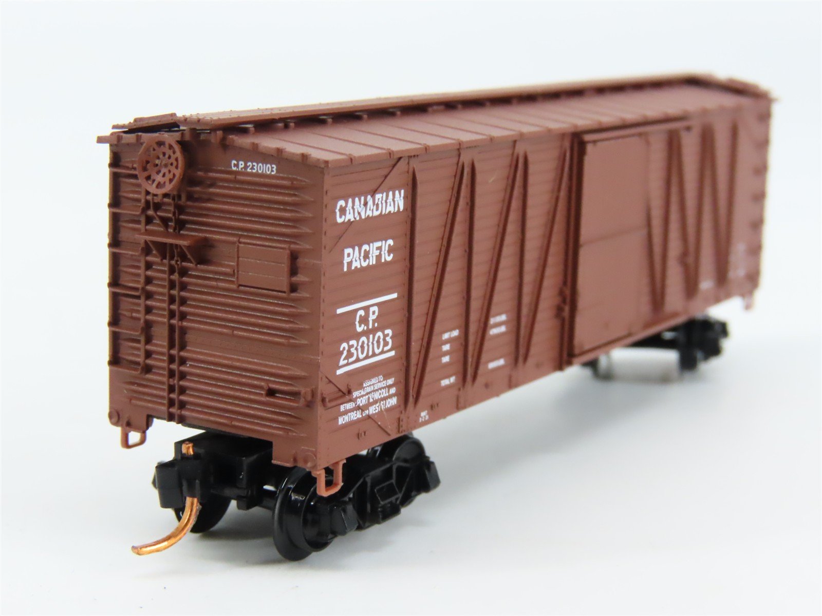 N Scale Micro-Trains 02800120 CP Canadian Pacific 40' Box Car 230103 RTR