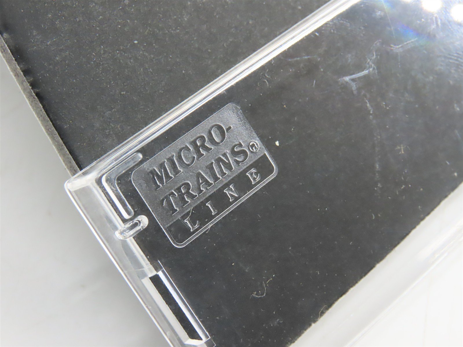 N Scale Micro-Trains 02800120 CP Canadian Pacific 40' Box Car 230103 RTR