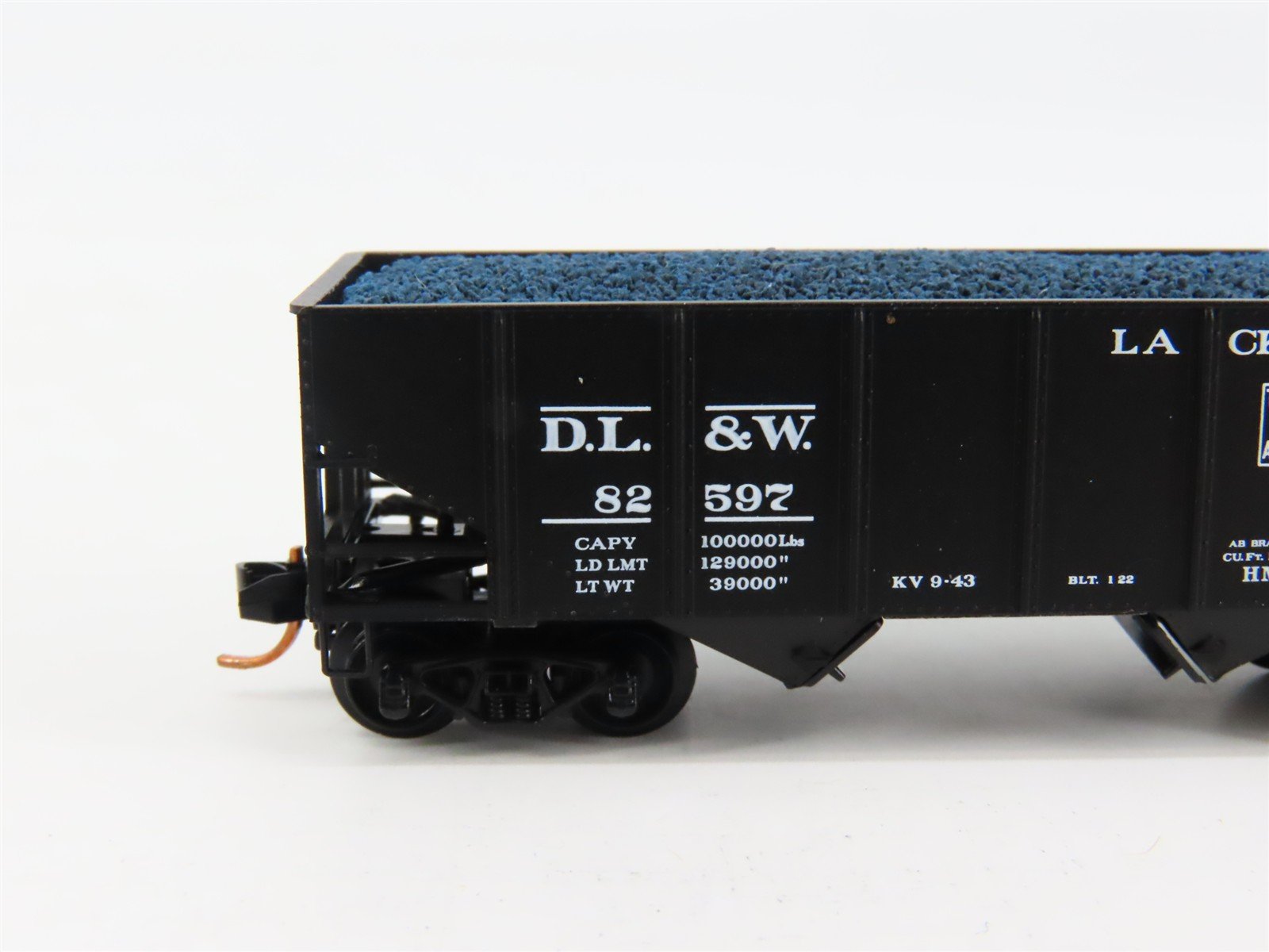 N Scale Micro-Trains 05600410 DL&W Delaware, Lackawanna & Western 33' Hopper RTR