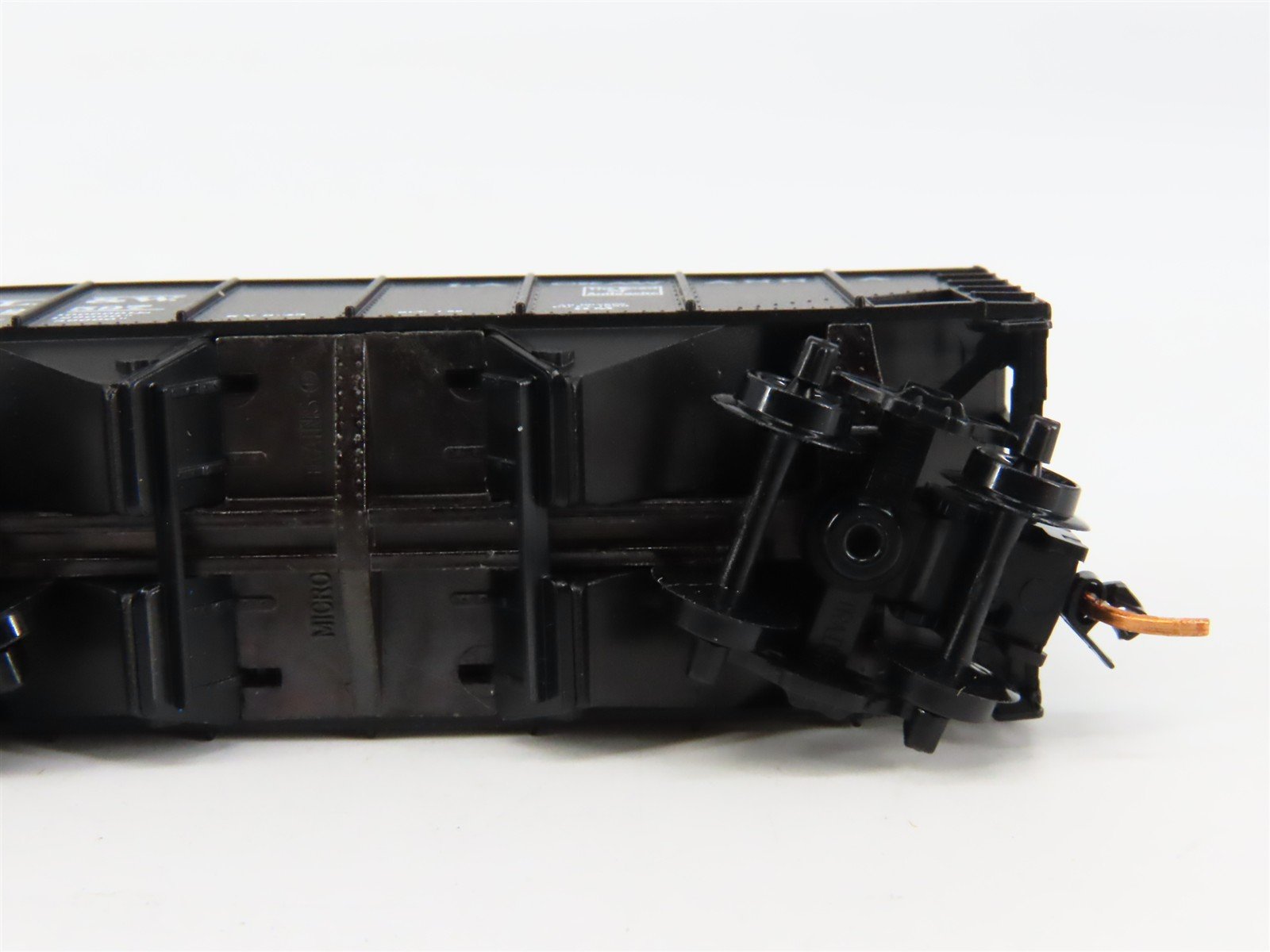 N Scale Micro-Trains 05600410 DL&W Delaware, Lackawanna & Western 33' Hopper RTR