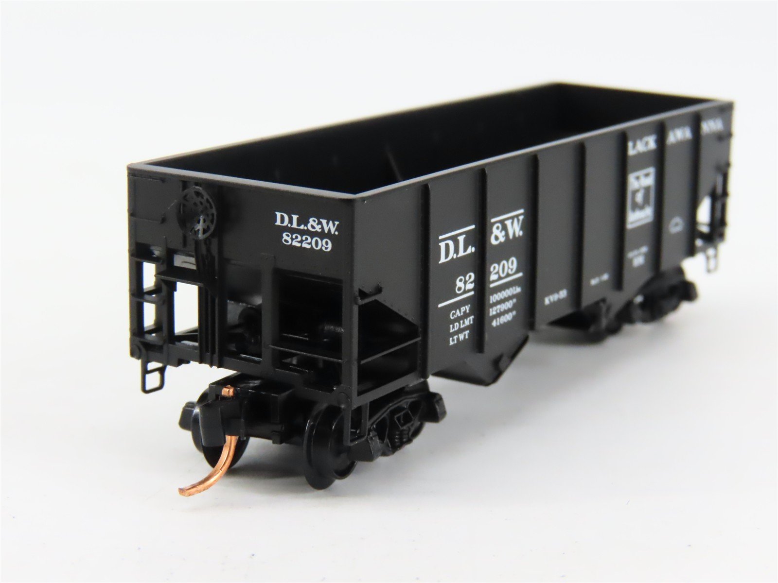 N Scale Micro-Trains 56320 DL&W Delaware, Lackawanna & Western 33' Hopper RTR