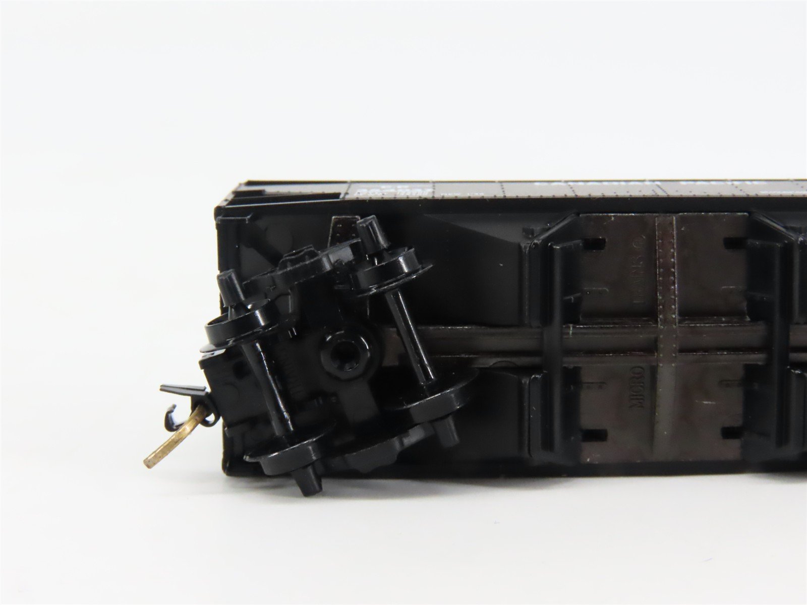 N Scale Micro-Trains 55150 CP Canadian Pacific 33' Hopper 354037 RTR