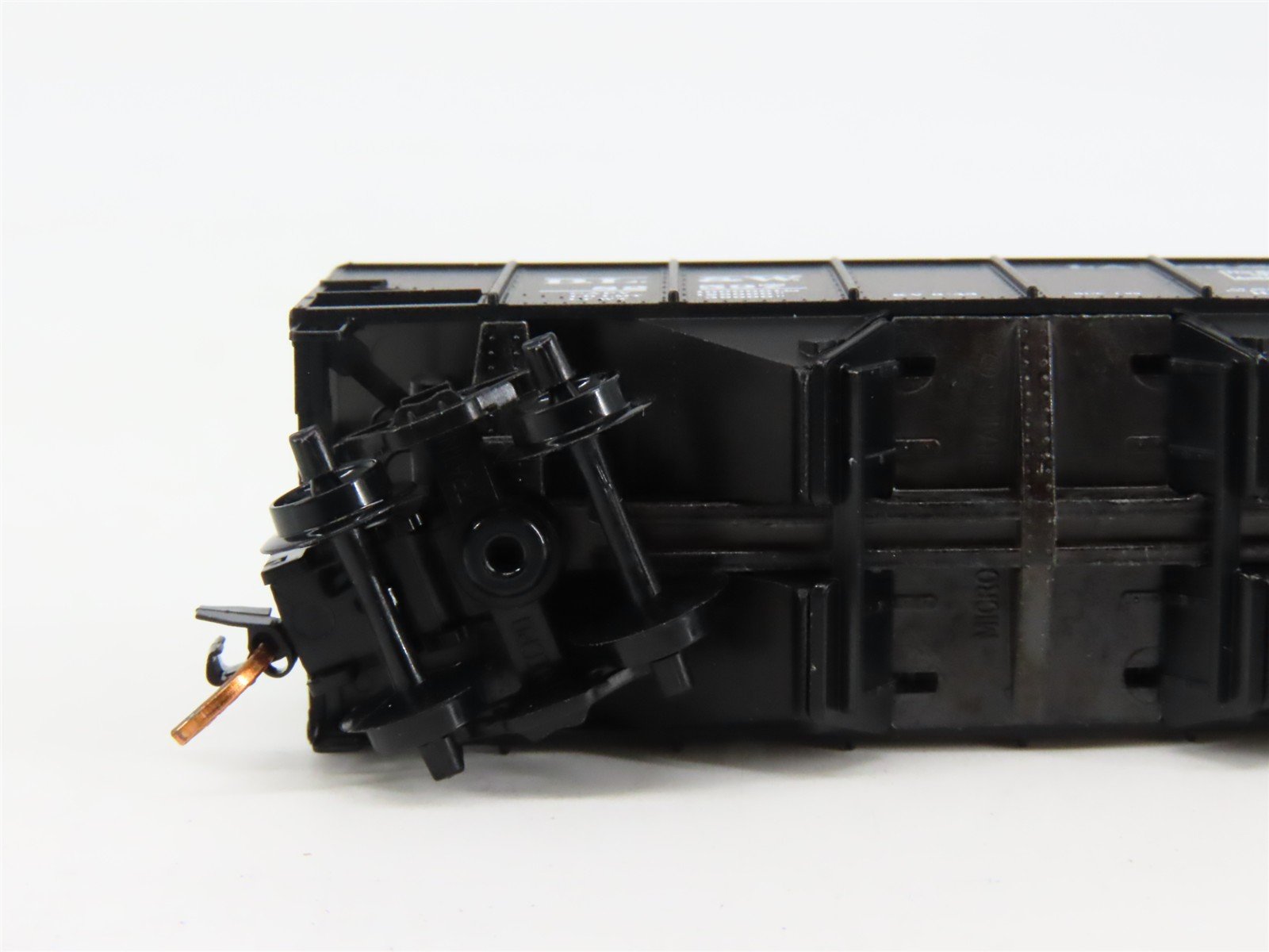 N Scale Micro-Trains 05600410 DL&W Delaware, Lackawanna & Western 33' Hopper RTR