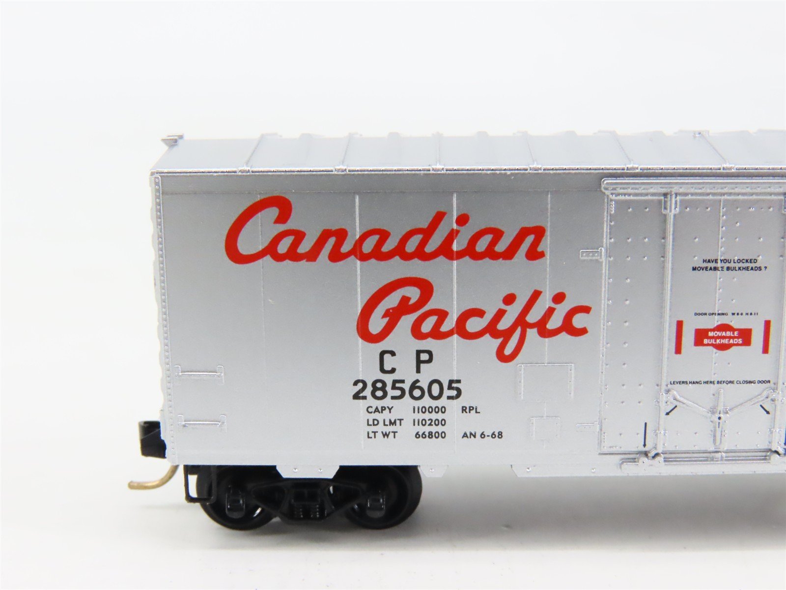 N Scale Micro-Trains 74040/3 CP Canadian Pacific 40' Box Car 285605 RTR