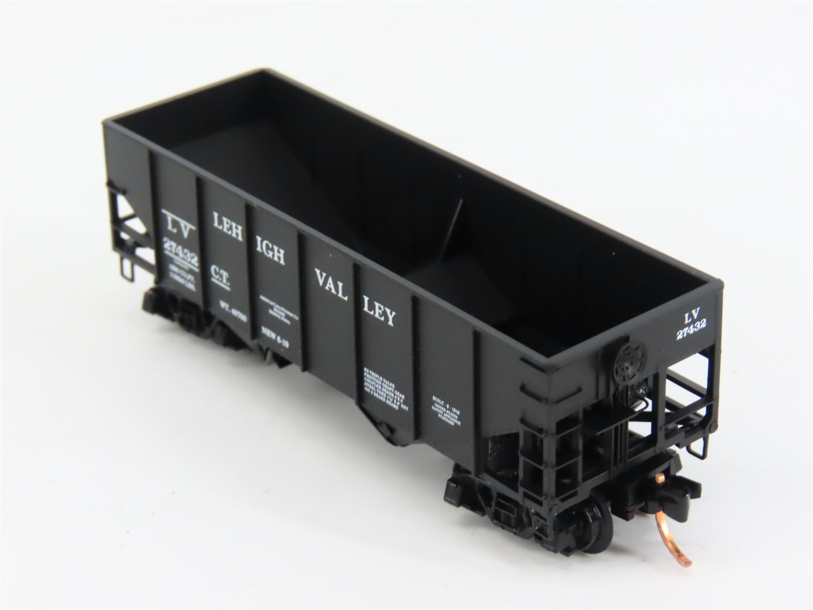 N Scale Micro-Trains 56330 LV Lehigh Valley 33' Hopper 27432 RTR