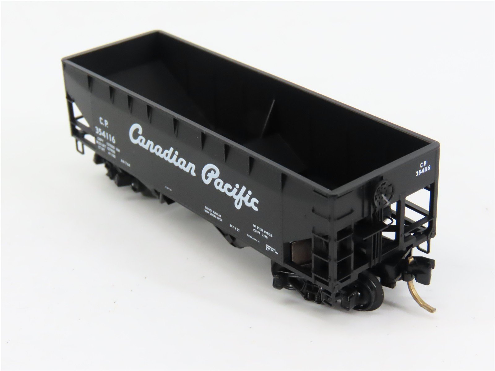 N Scale Micro-Trains 55410 CP Canadian Pacific 33' Hopper 354116 RTR