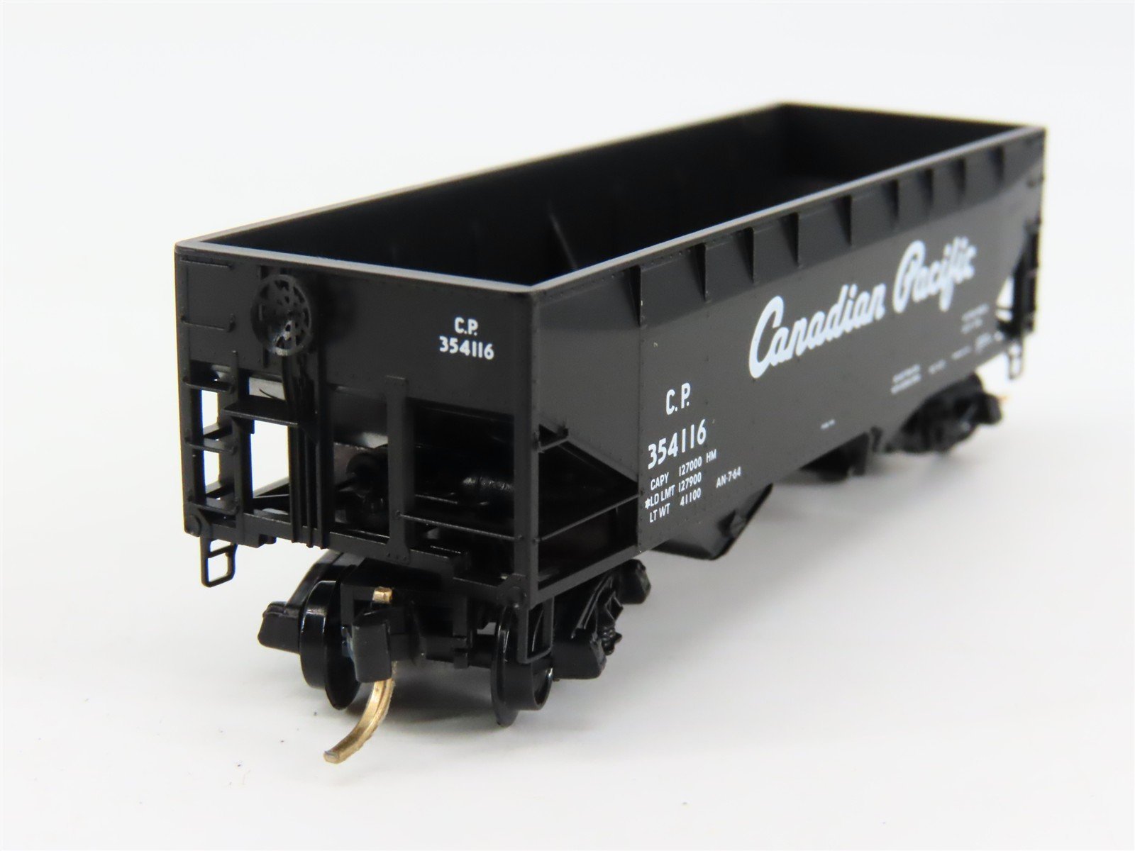 N Scale Micro-Trains 55410 CP Canadian Pacific 33' Hopper 354116 RTR