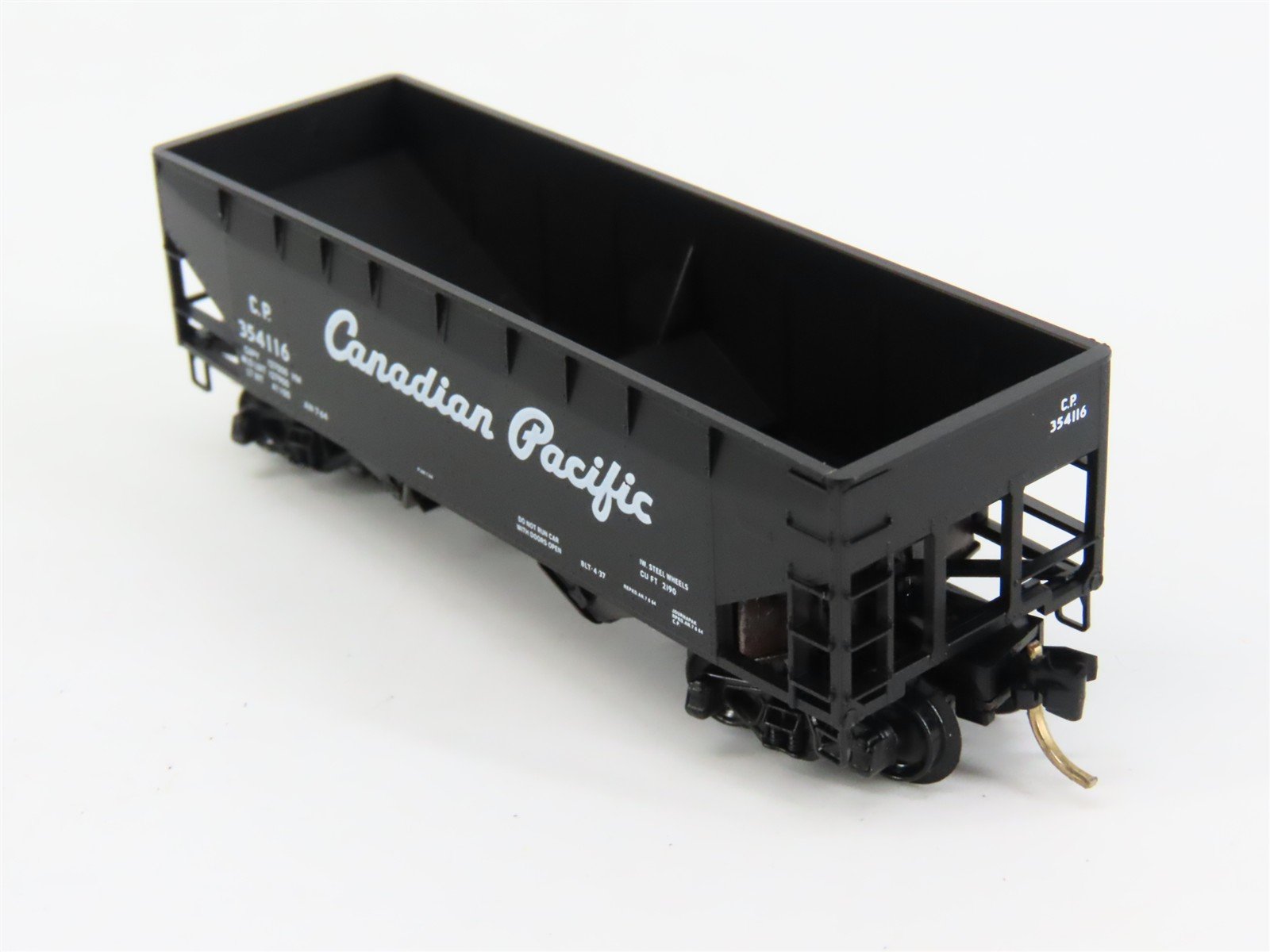 N Scale Micro-Trains 55410 CP Canadian Pacific 33' Hopper 354116 RTR